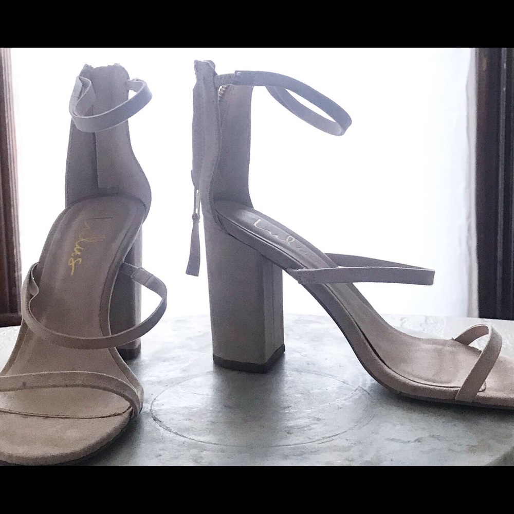 Size 5.5 Lulus strappy sandal heels tan block heel